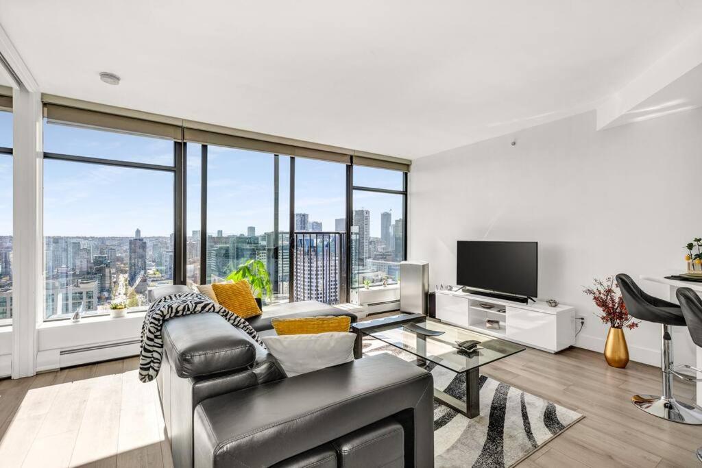 Central Luxury Apartment With Best City Views! Ванкувер Экстерьер фото