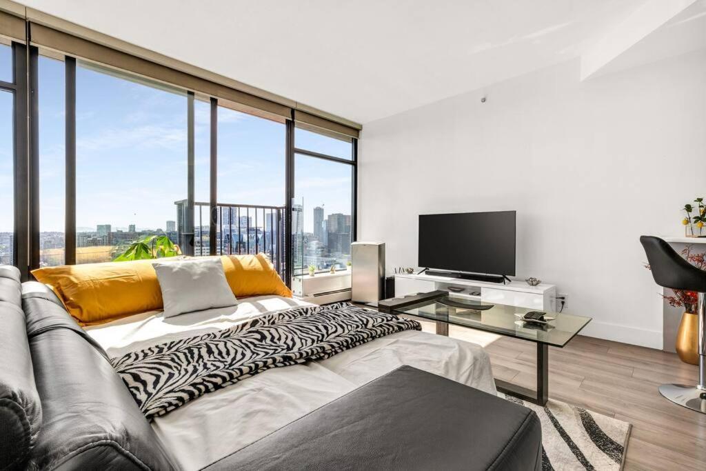 Central Luxury Apartment With Best City Views! Ванкувер Экстерьер фото