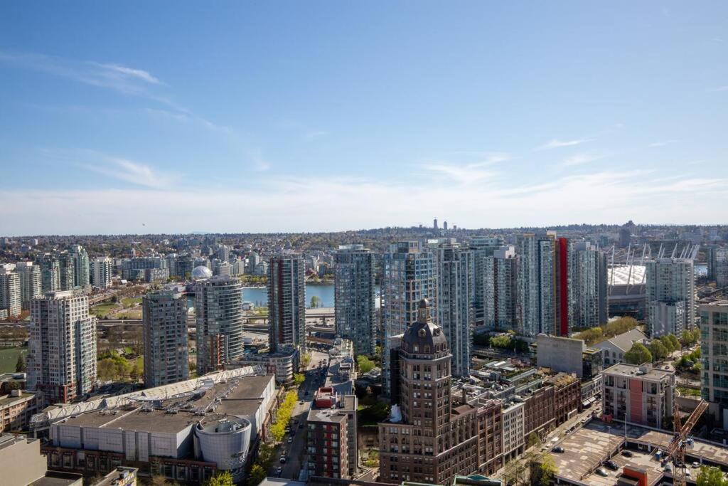 Central Luxury Apartment With Best City Views! Ванкувер Экстерьер фото